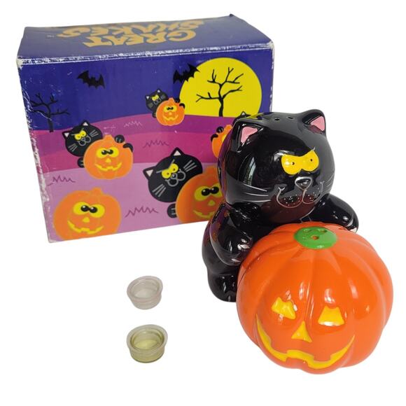 RUSS Vintage Black Cat/Jack-O-Lantern Pumpkin Salt & Pepper Shakers Ceramic - Picture 1 of 7